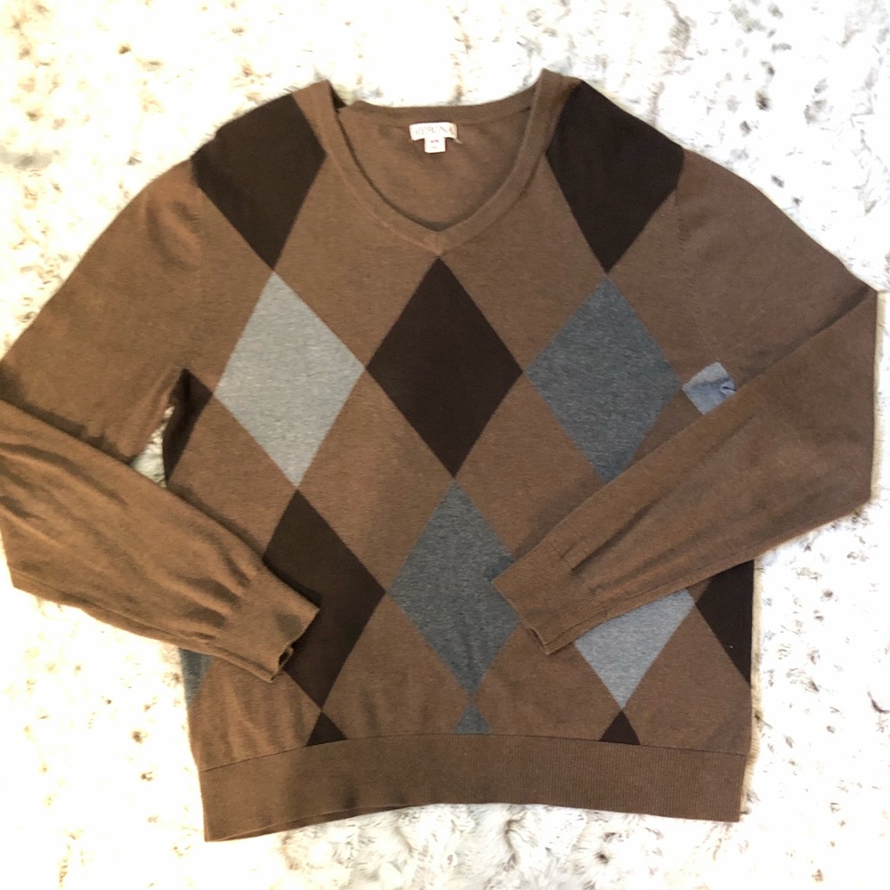 V-neck brown sweater